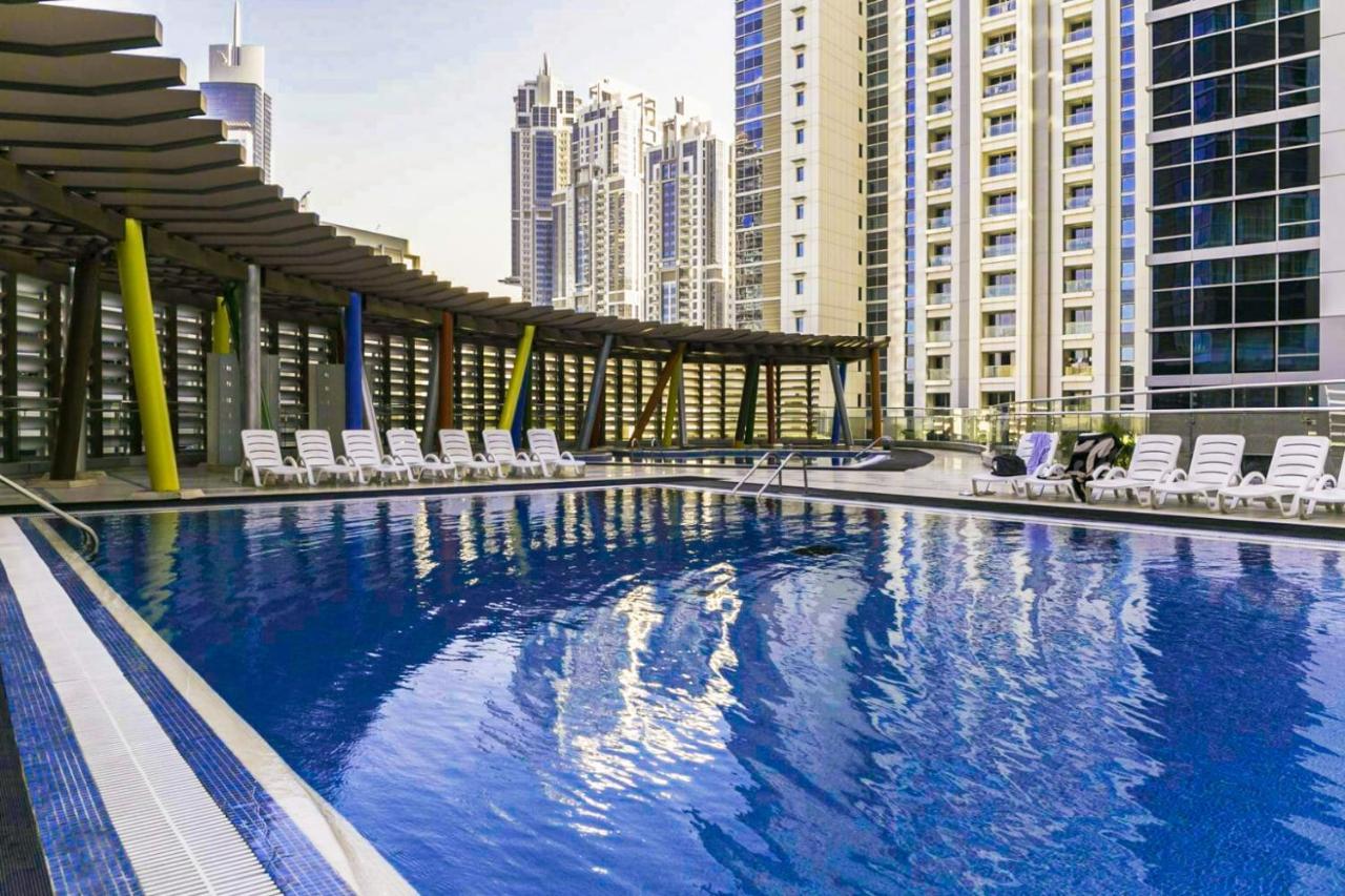 Higuests - Roomy Apt With Infinity Pool Close To Burj Khalifa Dubai Eksteriør billede