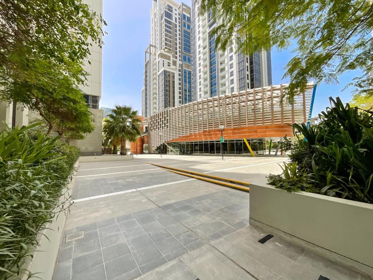 Higuests - Roomy Apt With Infinity Pool Close To Burj Khalifa Dubai Eksteriør billede